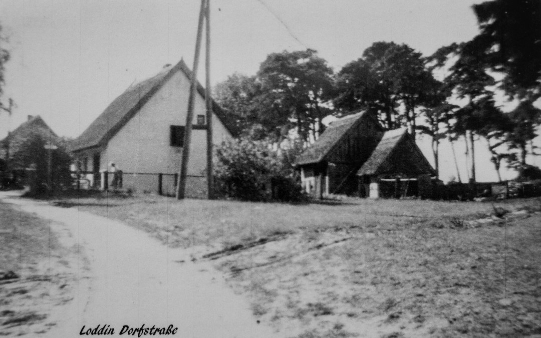 © Loddin_Dorfstraße.jpg