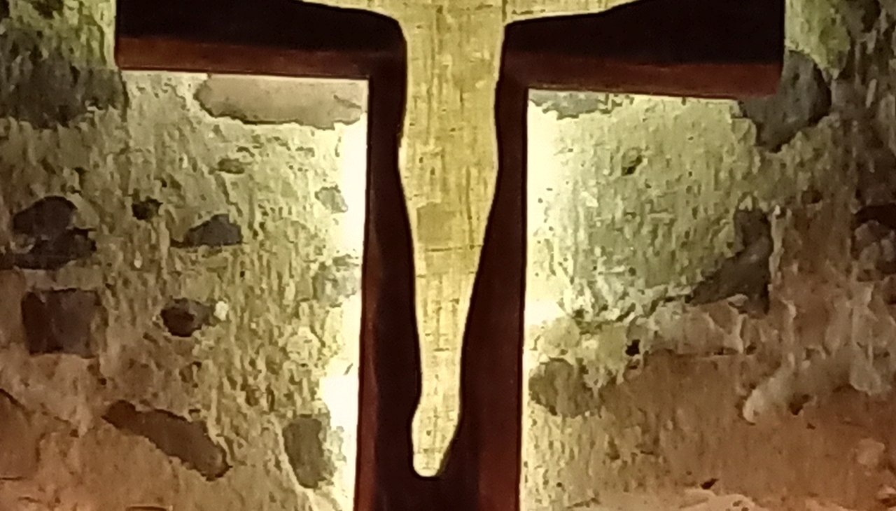 Kreuz im Chorraum, &copy; N. Scherfig