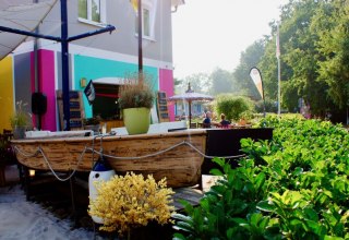Ship on the summer terrace, © feels Beach Club Hotel Kühlungsborn