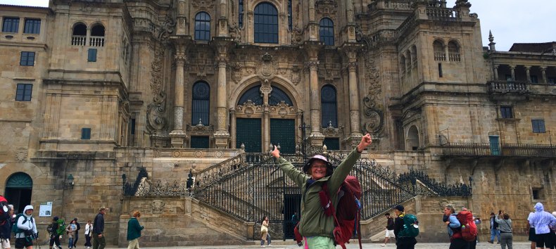 A castle on a market square with people in front of it., © Christine Wahmkow A castle on a market square with people in front of it., © Christine Wahmkow