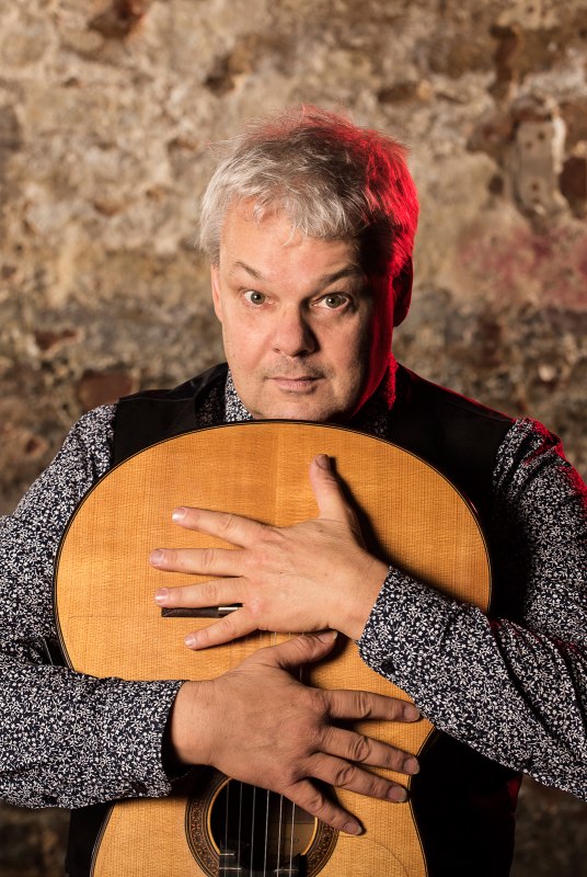 Guitarist Roger Tristao // © © Betty Pabst Guitarist Roger Tristao // © © Betty Pabst