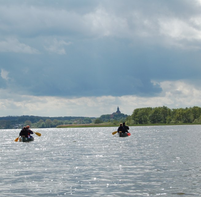 Kano's op het Sternbergmeer // &copy; Naturpark Sternberger Seenland