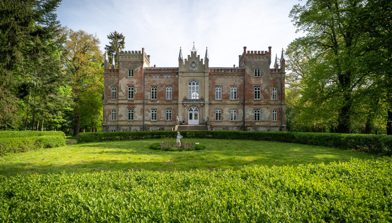 Het landhuis is gebouwd in de Tudor-gotische stijl., © Herrenhaus Vogelsang / DOMUS Images Alexander Rudolph