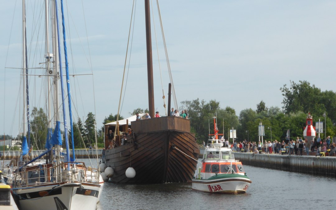 In september 2015 werd het tandwiel de stadshaven in de kustplaats Ueckermünde binnengesleept en kan nu worden bekeken., © Uta Sommer