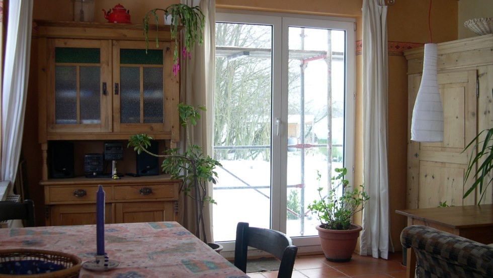 Hof Silberweide: Vakantiewoning met terras en uitzicht op de paardenweiden, © Hof Silberweide/ Alrun Romanus