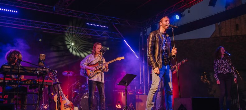 Phil Collins Tribute Show, &copy; Elisa Peter