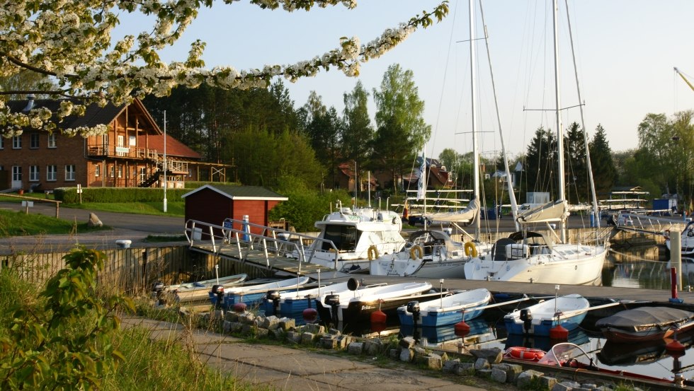 Rustige en goed beschermde ligplaatsen voor je boot, © Marina Neuhof/Schumacher