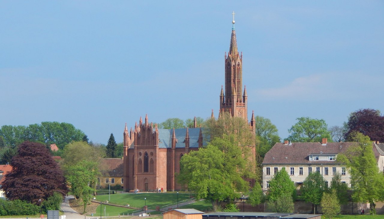 Monastery church - water view, © Kathleen Stutz