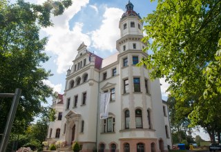the castle in neo-renaissance style // © Frank Burger the castle in neo-renaissance style // © Frank Burger