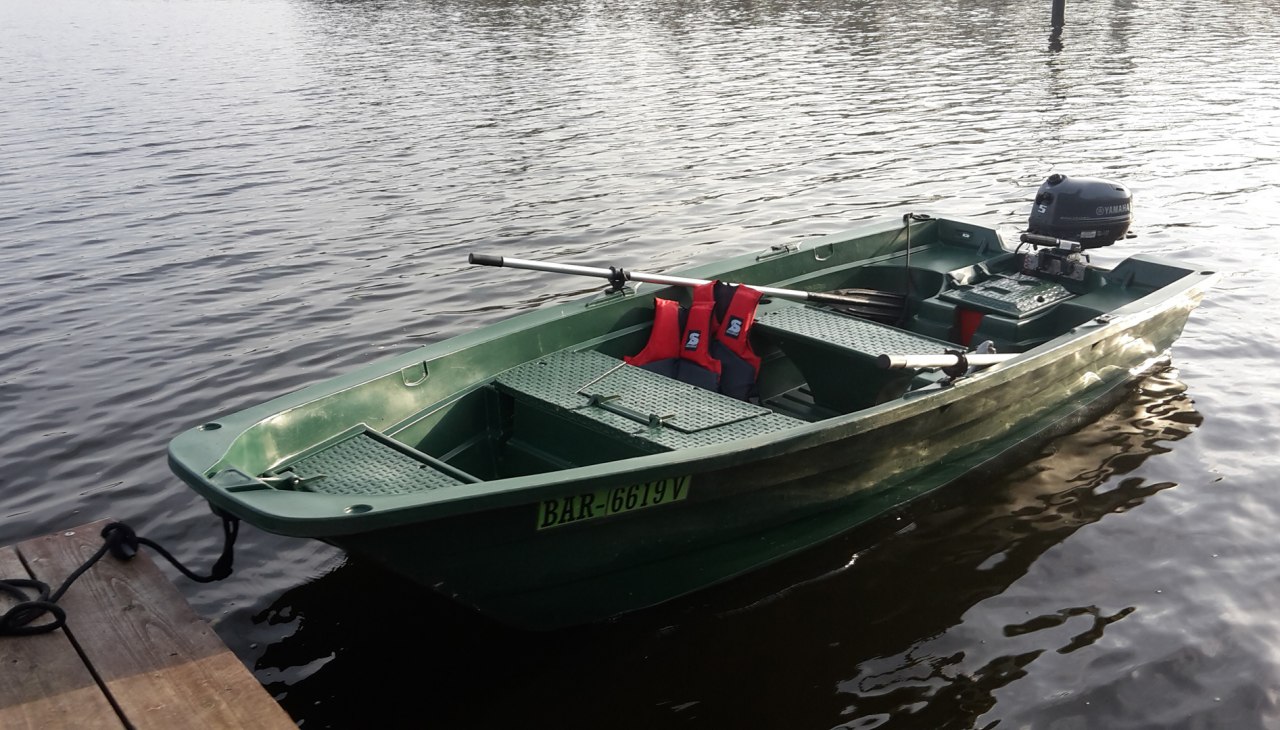 Fishing boat as a rowing boat or with 5 hp motor, © northtours, Krämer, Polly Ferienhof
