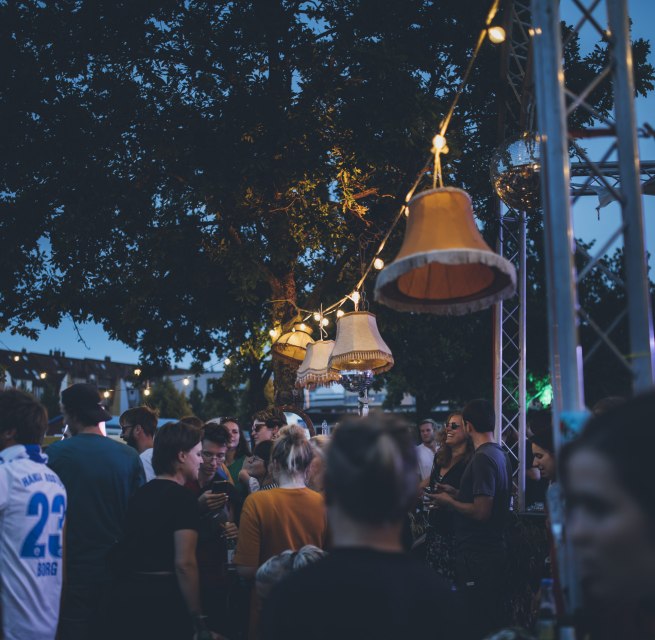 &copy; Rico Burnecki