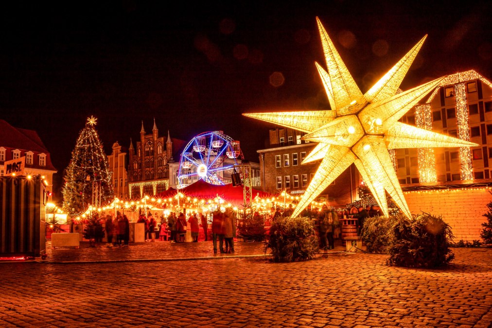 Jarmark bożonarodzeniowy w Stralsundzie, © Elisabeth Jäger Jarmark bożonarodzeniowy w Stralsundzie, © Elisabeth Jäger