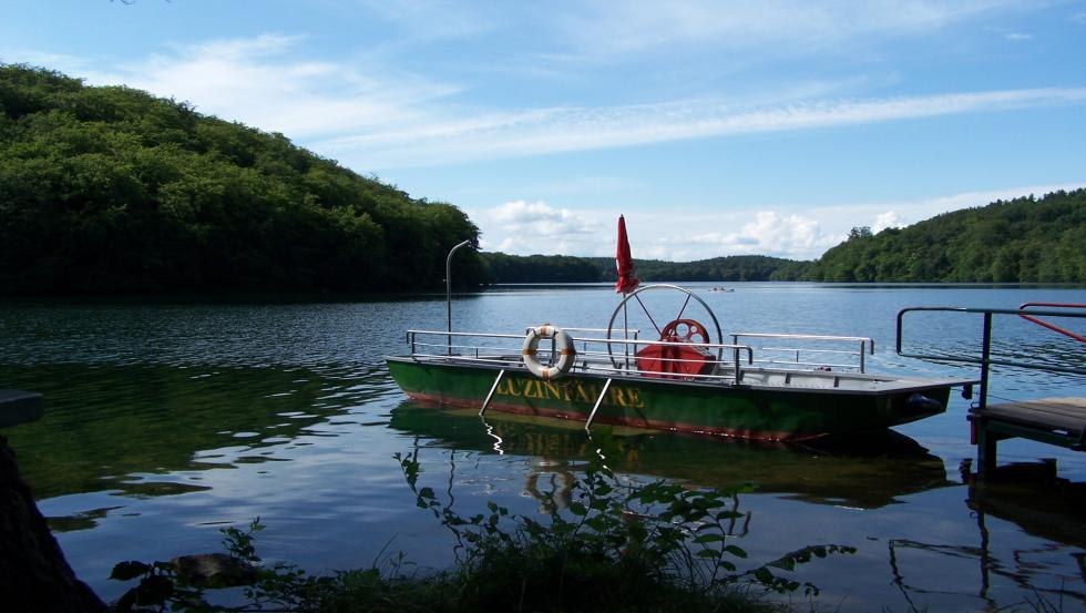 Prom linowy na Wąskim Luzinie // &copy; Kurverwaltung Feldberger Seenlandschaft