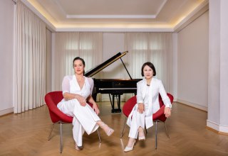 &copy; Monique Urbanski