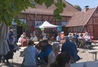 &copy; Manfred Seibke