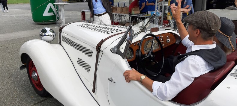 Or do you like it more sporty? Here's a Cabrio Hansa Sport 1.7 at the start, the drive is a highlight in the sunshine. // © M. Brandt Or do you like it more sporty? Here's a Cabrio Hansa Sport 1.7 at the start, the drive is a highlight in the sunshine. // © M. Brandt