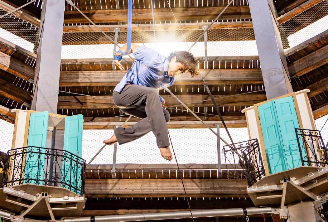 Acrobat at the Usedom Up Show // © eak.ag Acrobat at the Usedom Up Show // © eak.ag