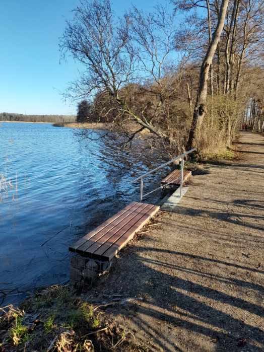 Kneipp watertrap faciliteit direct in het meer van Krakau // &copy; Touristinformation