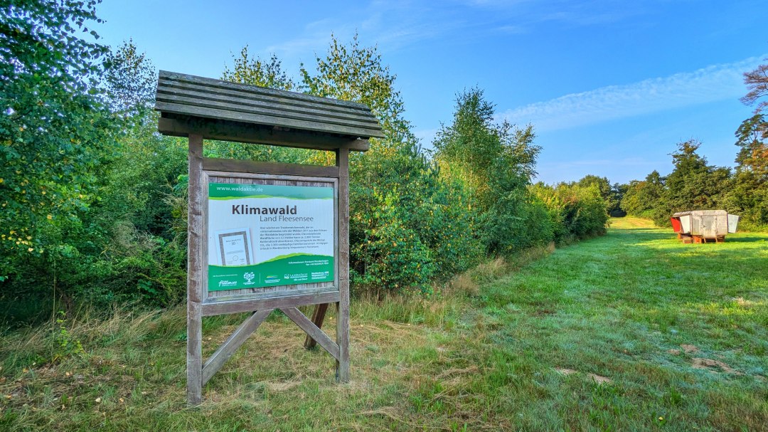 Tablica informacyjna Climate Forest Fleesensee, © Landesforst MV