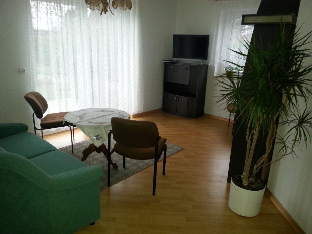 Appartement op de begane grond toegankelijk voor gehandicapten, douche, vaatwasser, grill, fornuis, magnetron, koffiezetapparaat, waterkoker, broodrooster etc., &copy; Ferienwohnung Erdgeschoss