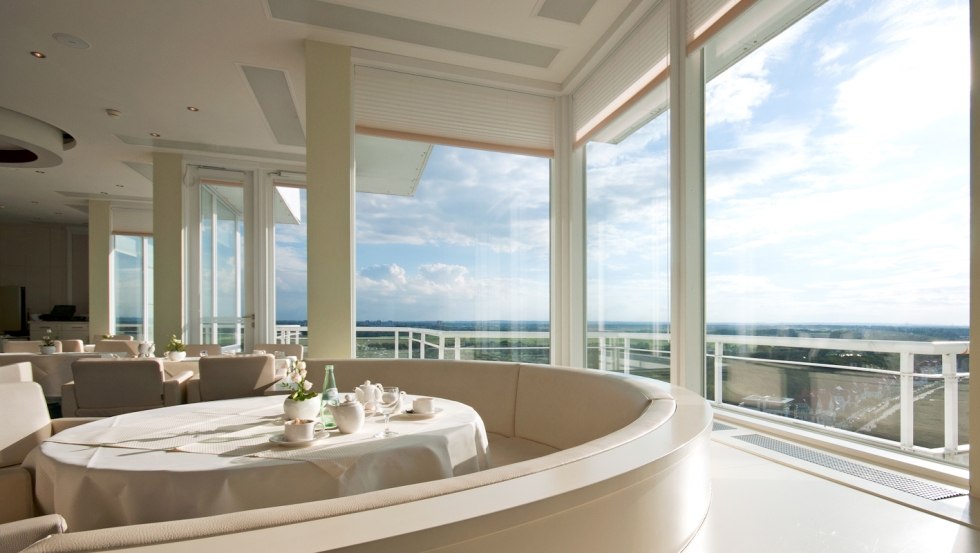 Speiseraum mit Ausblick, © Hotel NEPTUN