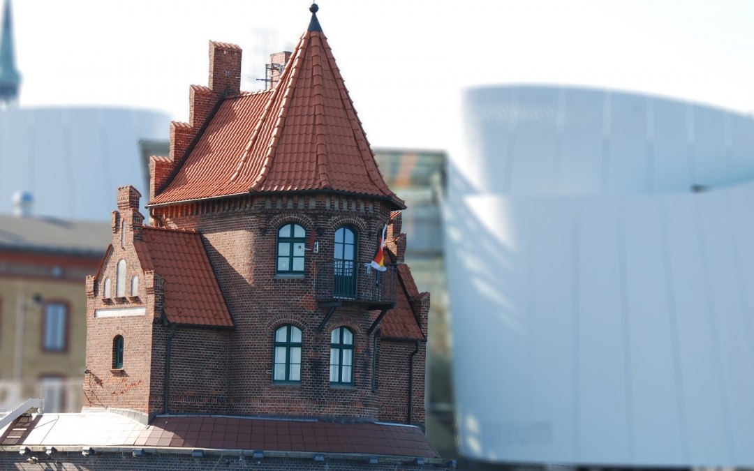 Pilot house at the harbor in front of the Ozeaneum, © TZ HST