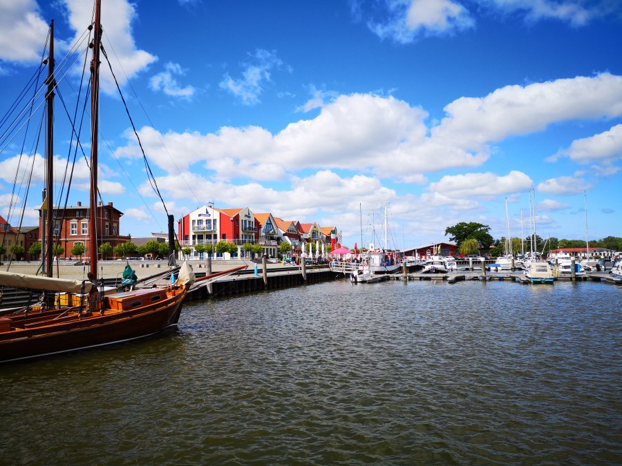 View from the water side to the city harbor Barth, &copy; Stadt Barth, Paszehr