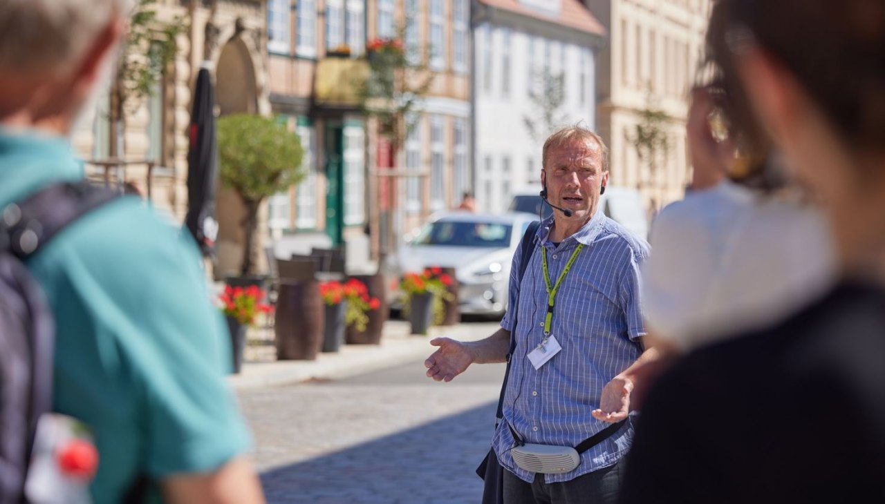 Looked behind the house, &copy; Oliver Borchert
