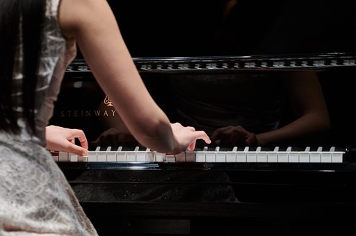 Image of a piano // &copy; Fotograf Mirco Dalchow