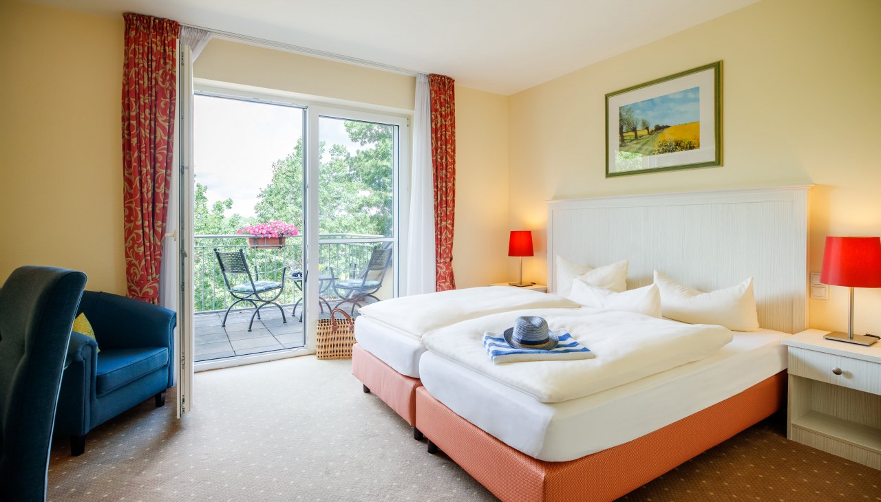 Room lake side, &copy; Daniel Stohl