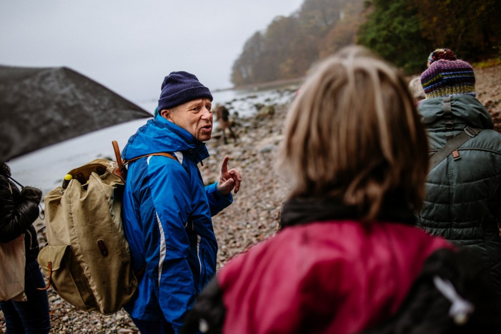 Ogień, bursztyn i tai chi - uzdrawiająca wędrówka klimatyczna, © Binzer Bucht Tourismus Ogień, bursztyn i tai chi - uzdrawiająca wędrówka klimatyczna, © Binzer Bucht Tourismus