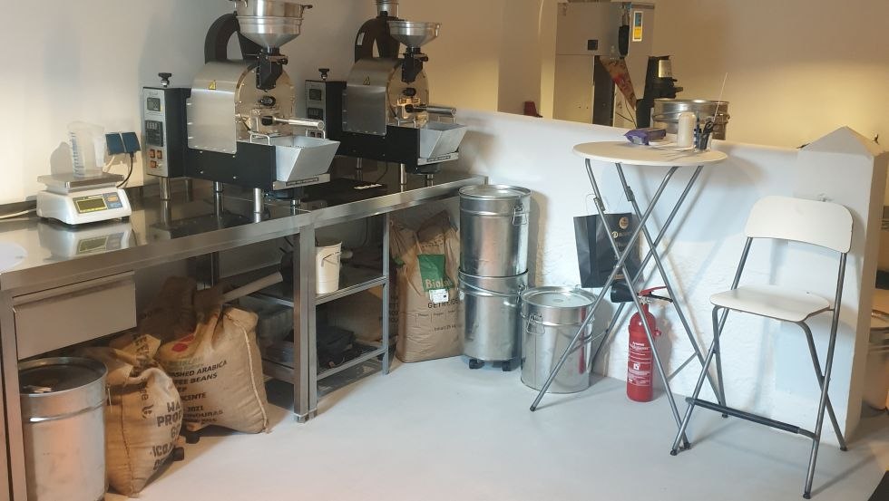 View into the coffee roastery // &copy; Nadin Rokitta