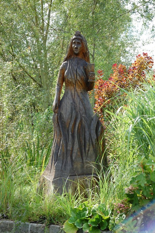 The life-size wooden statue was made in two days. // © Gabriele Skorupski The life-size wooden statue was made in two days. // © Gabriele Skorupski