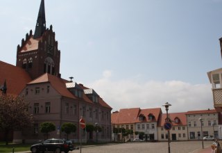Het stadhuis werd gebouwd in 1815 en ligt vlak naast de kerk. // © Stadtinformation Usedom Het stadhuis werd gebouwd in 1815 en ligt vlak naast de kerk. // © Stadtinformation Usedom