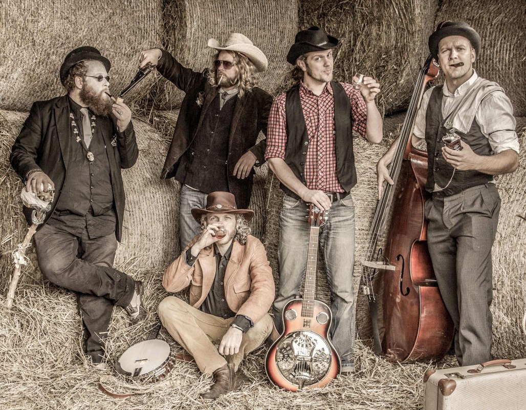 &copy; K&uuml;nstler