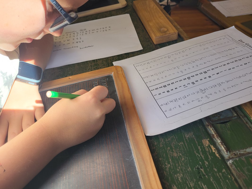 Schule fr&uuml;her MJ, &copy; Meike Jezmann