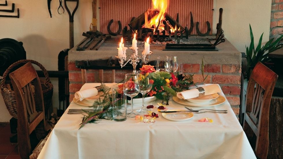 You can see the forge fire from almost every seat, © Alte Schmiede Hessenburg/Engler You can see the forge fire from almost every seat, © Alte Schmiede Hessenburg/Engler