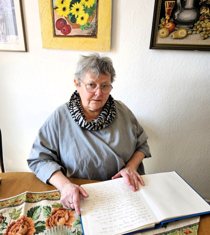 Gerlinde Zimmermann vertelt het levensverhaal van haar moeder Anna Illner // &copy; Sandra Harnack
