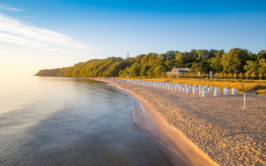 Special moments: the north beach in Baltic resort Goehren in the light of the sunrise, © KV Göhren / Martin Stöver