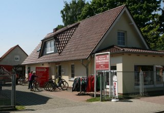 Bicycle Kruggel in Zinnowitz (exterior view) // © Sabrina Wittkopf-Schade Bicycle Kruggel in Zinnowitz (exterior view) // © Sabrina Wittkopf-Schade