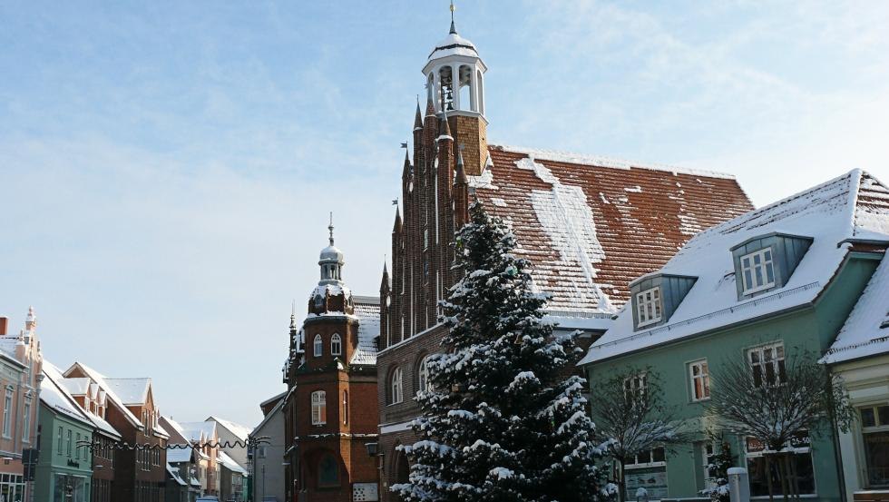 Gemeentehuis van Grimmen in de winter, © Ingo Belka