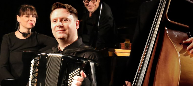 &copy; Cyrille Guignard