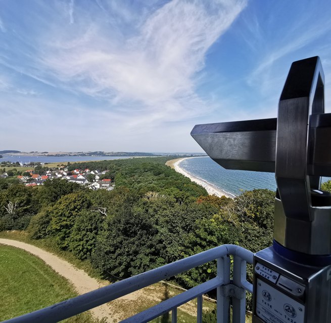 Ranger guided tour in the Southeast Rügen Biosphere Reserve - View from the Thiessow pilot tower // © Biosphärenreservat Südost-Rügen Ranger guided tour in the Southeast Rügen Biosphere Reserve - View from the Thiessow pilot tower // © Biosphärenreservat Südost-Rügen