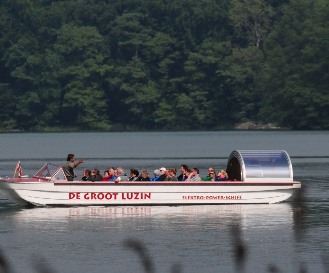 Ice age tour in the electric boat across the Feldberg lakes, &copy; Frank Berg