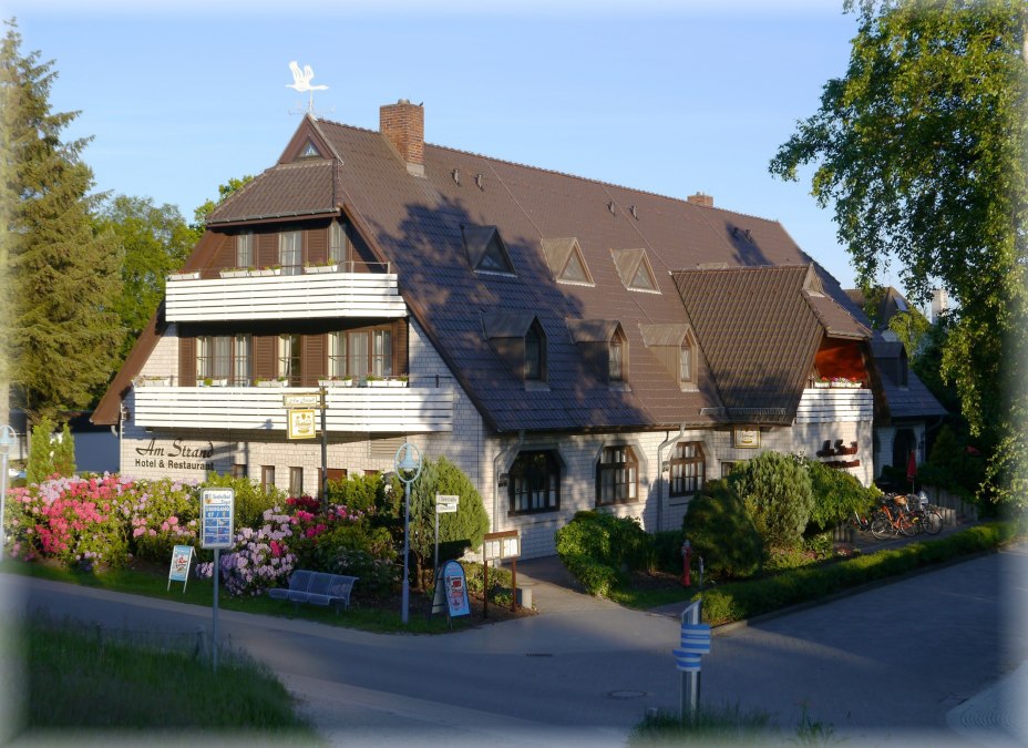 The Hotel Am Strand seen from the Baltic Sea dike, © Robert Niche The Hotel Am Strand seen from the Baltic Sea dike, © Robert Niche
