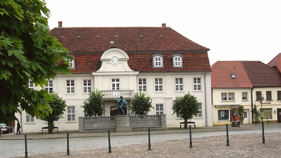 Muzeum Literatury Fritza Reutera na rynku w Stavenhagen // © Fritz-Reuter-Literaturmuseum Muzeum Literatury Fritza Reutera na rynku w Stavenhagen // © Fritz-Reuter-Literaturmuseum