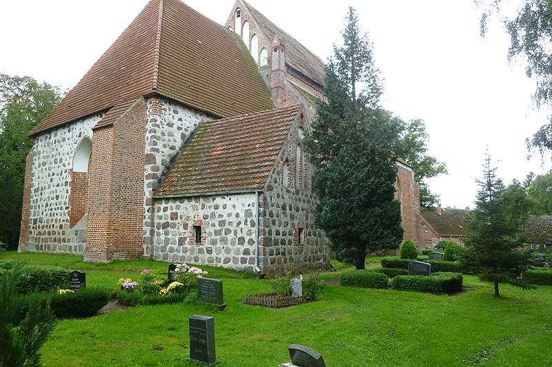 Kerk in Basse // &copy; Schloss L&uuml;hburg
