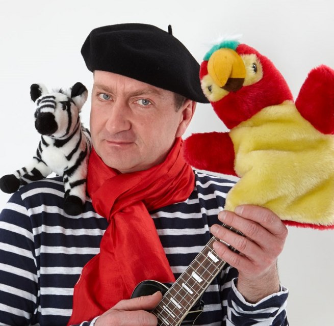 Fridolin Colorful "Zebra and Parrot", © Eric Tschernow