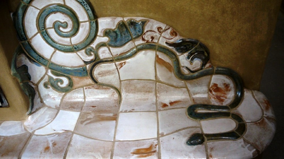 Stove bench with relief, stove construction Matthias Jacobs, © Bauterrakotta Susanne Koenig Stove bench with relief, stove construction Matthias Jacobs, © Bauterrakotta Susanne Koenig