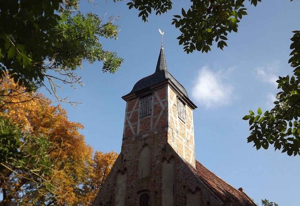 Kulturowy i przydrożny kościół w Landow nad Kubitzer Bodden., © Tourismuszentrale Rügen